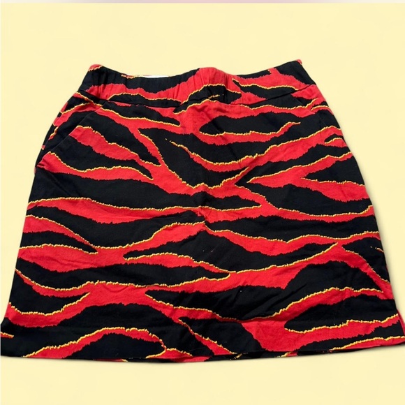 Loudmouth Red and Black Zebra Print Golf Skirt - Picture 2 of 3